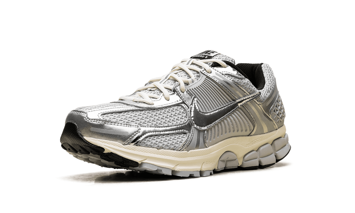 NIKE MENS Zoom Vomero 5 "Grey Fog Chrome" IM3486 002 IM3486 002 from Stadium Goods