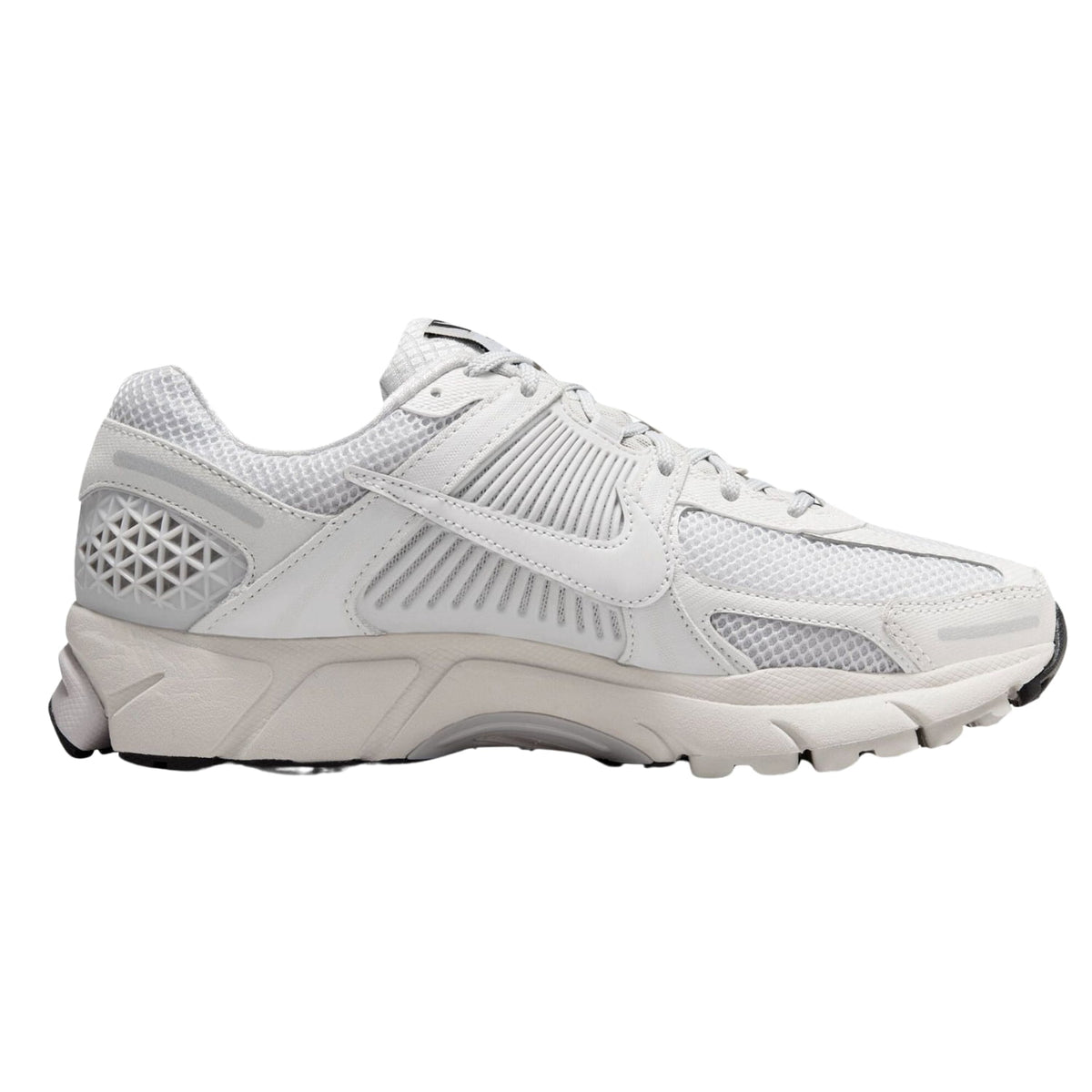 Nike Zoom Vomero 5 Beach/Sail-Light Khaki-Pale Ivory HQ0458-200 Women's Size 6