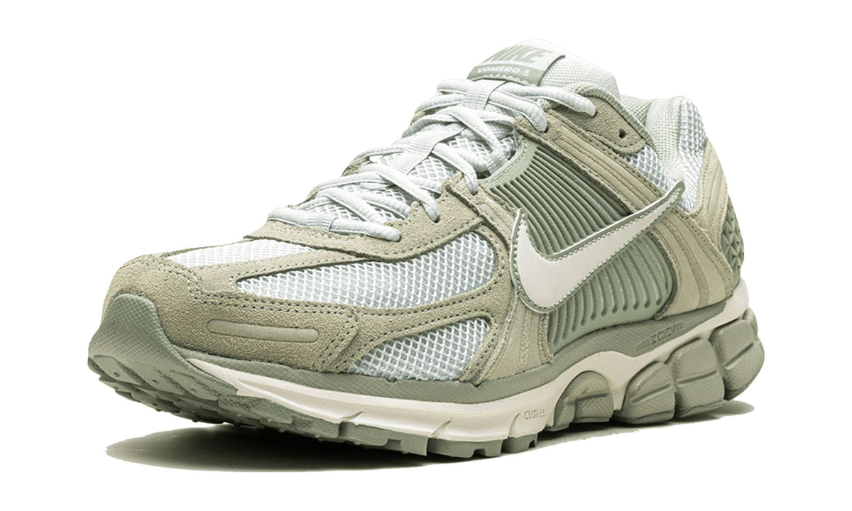 NIKE MENS Zoom Vomero 5 "Jade Horizon" HF1553 300 from Stadium Goods