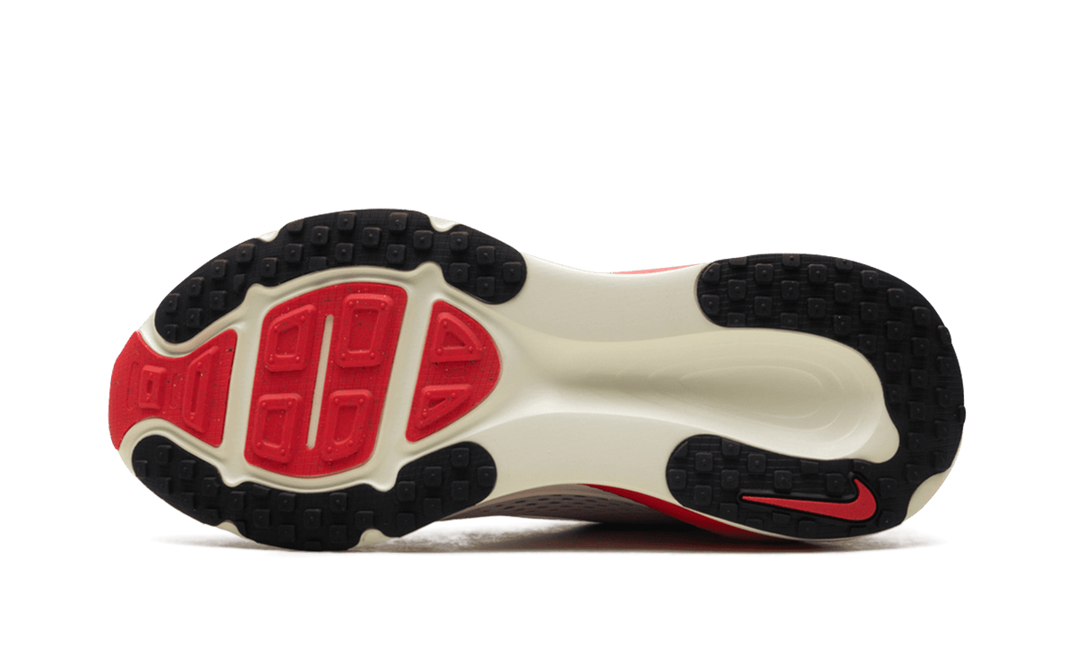 NIKE MENS Vomero 18 "Platinum Tint Siren Red Light Smoke Grey Metallic Pewter" HM6803 001 HM6803 001 from Stadium Goods